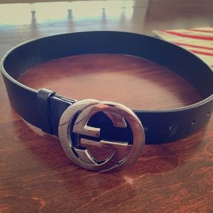 Gucci Black leather belt